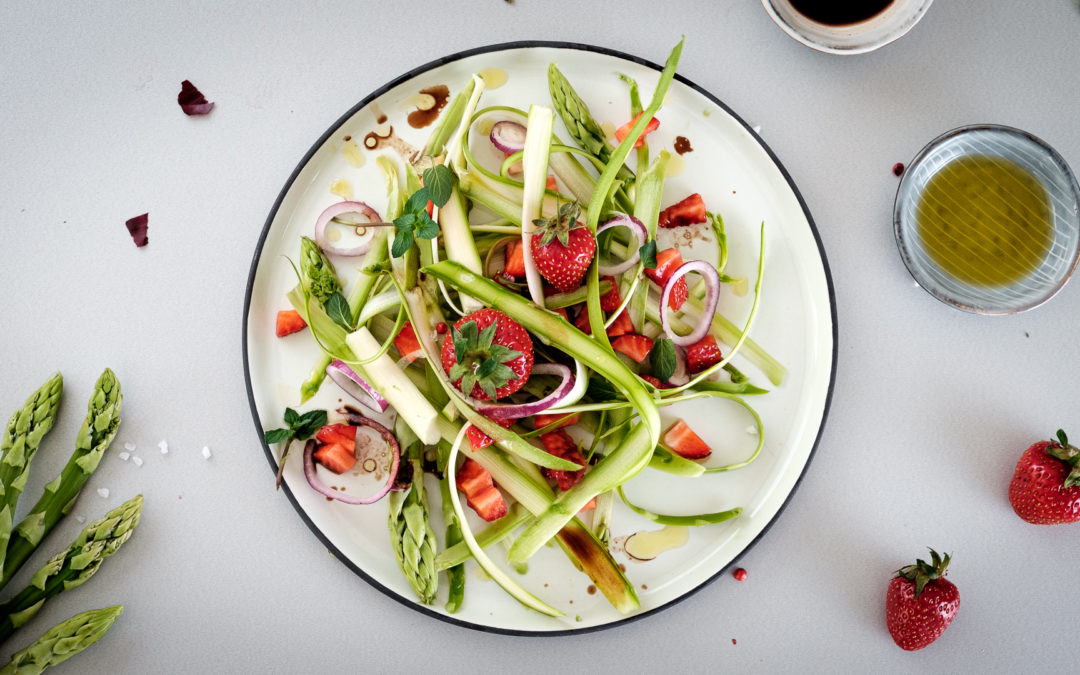 Erdbeer-Spargel-Salat